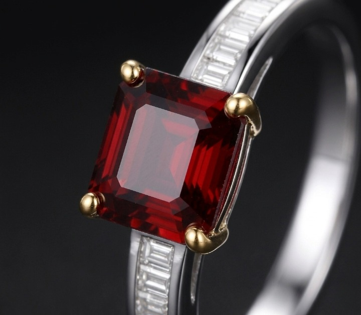 The Bordeaux Ring — Garnet