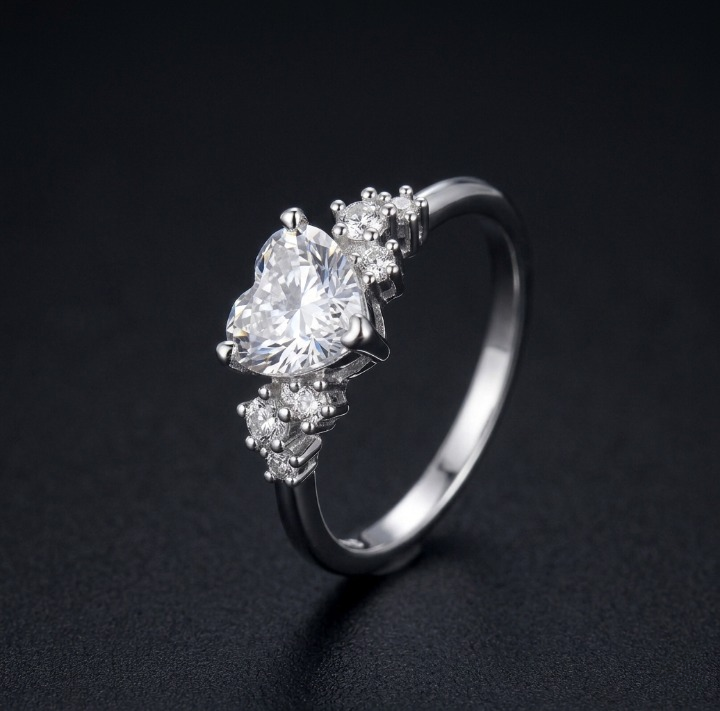 The Amore Ring — Heart Moissanite