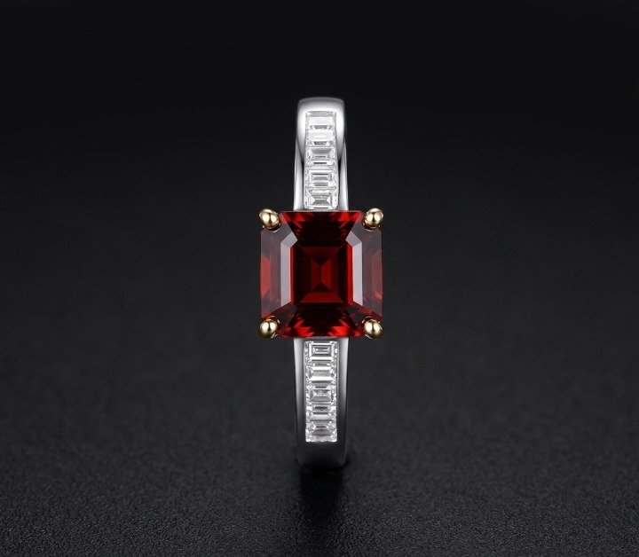 The Bordeaux Ring — Garnet