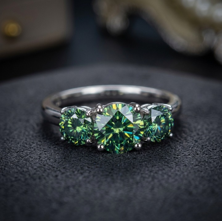 The Brilliance Ring — Moissanite