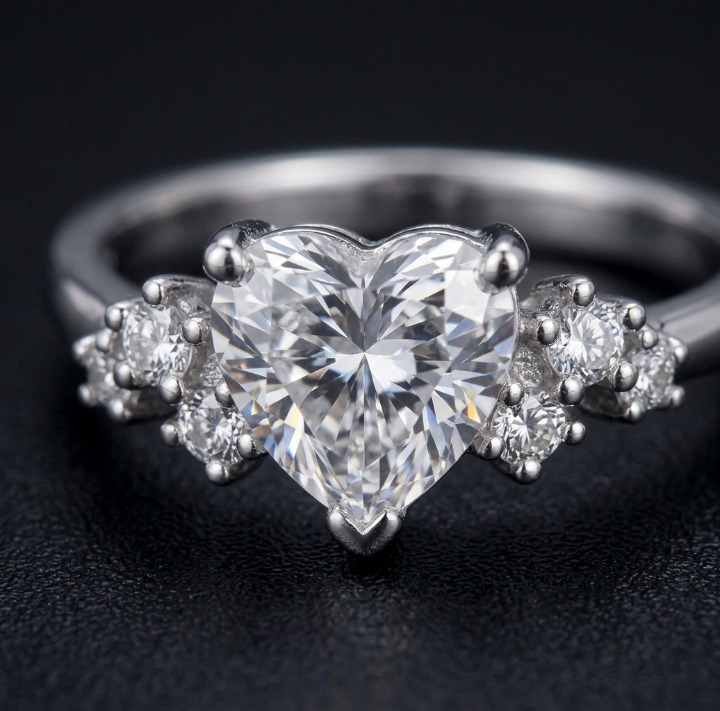The Amore Ring — Heart Moissanite